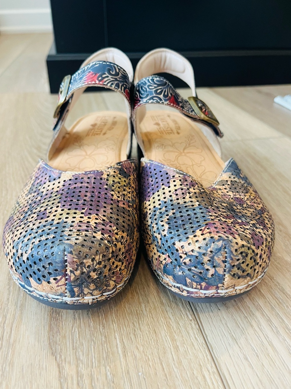 L’Artiste by Spring Step Koraline Sandals - Picture 8 of 8